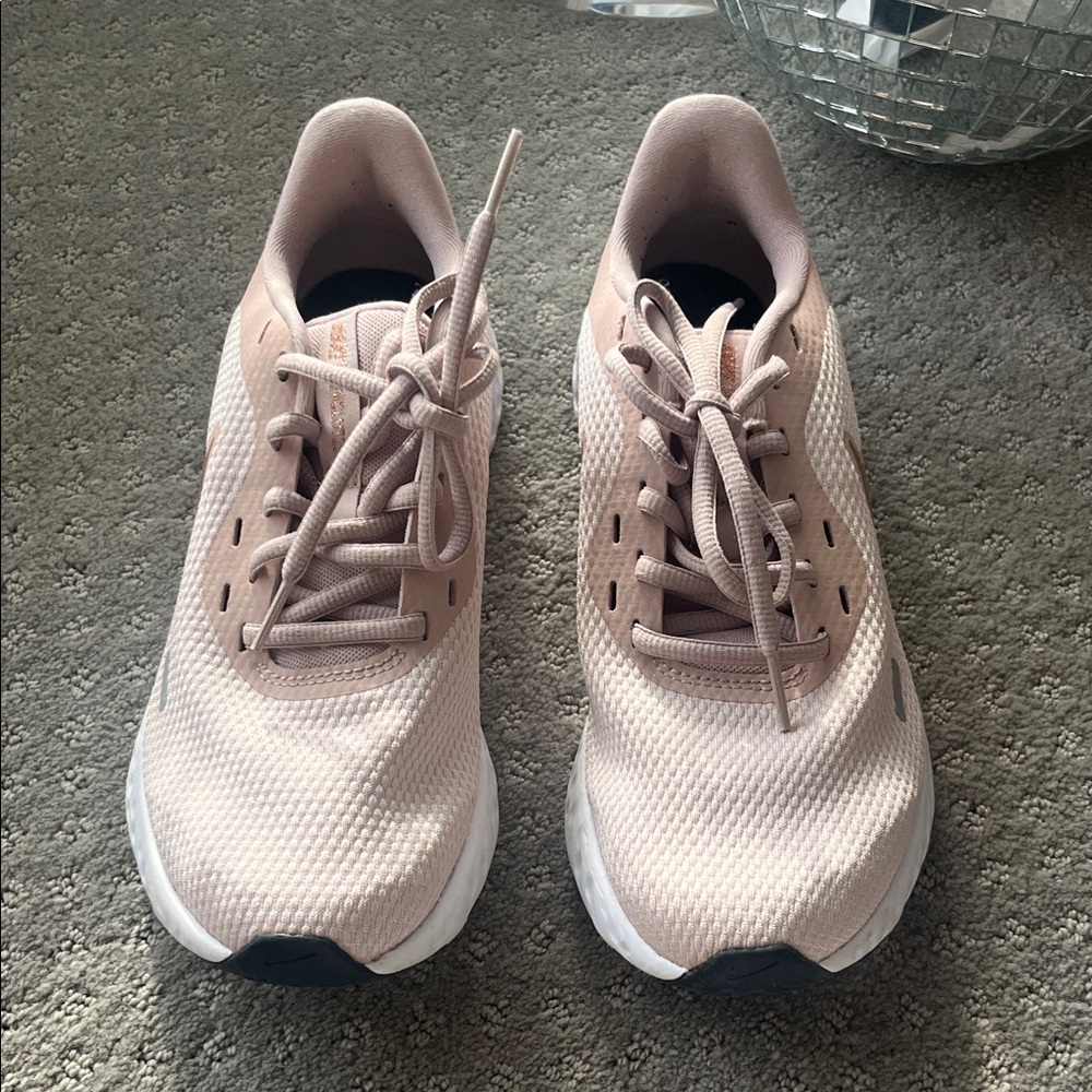 Nike Women's Blush Pink Sneakers - Picture 5 of 9